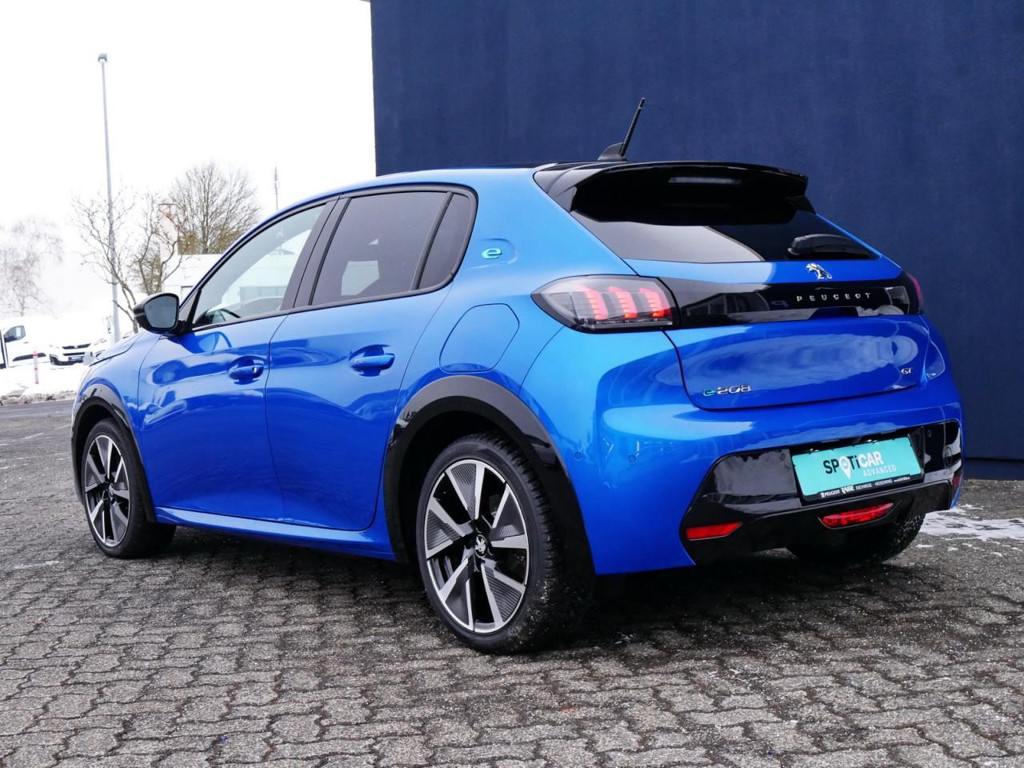 Peugeot e-208