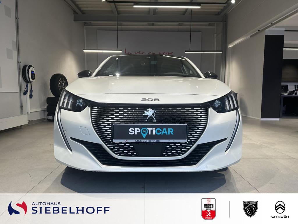 Peugeot e-208