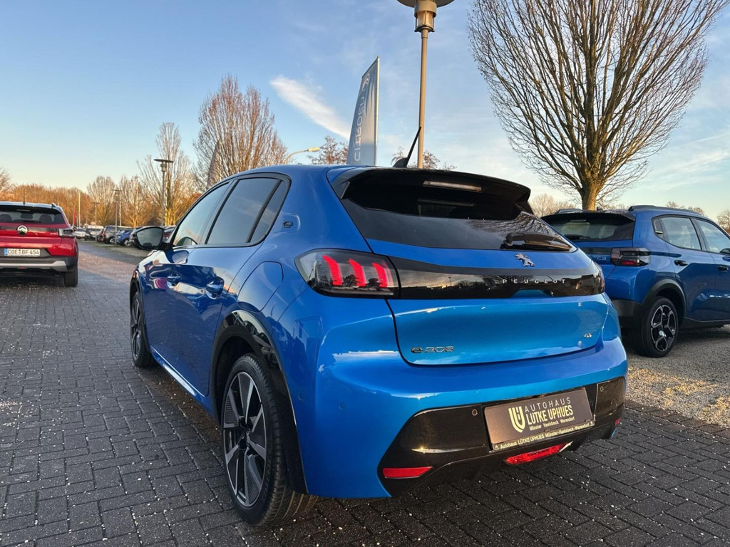 Peugeot e-208