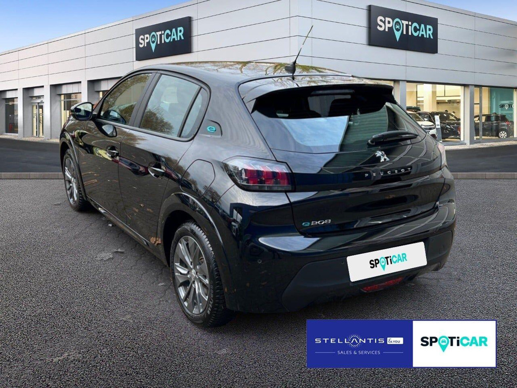 Peugeot e-208