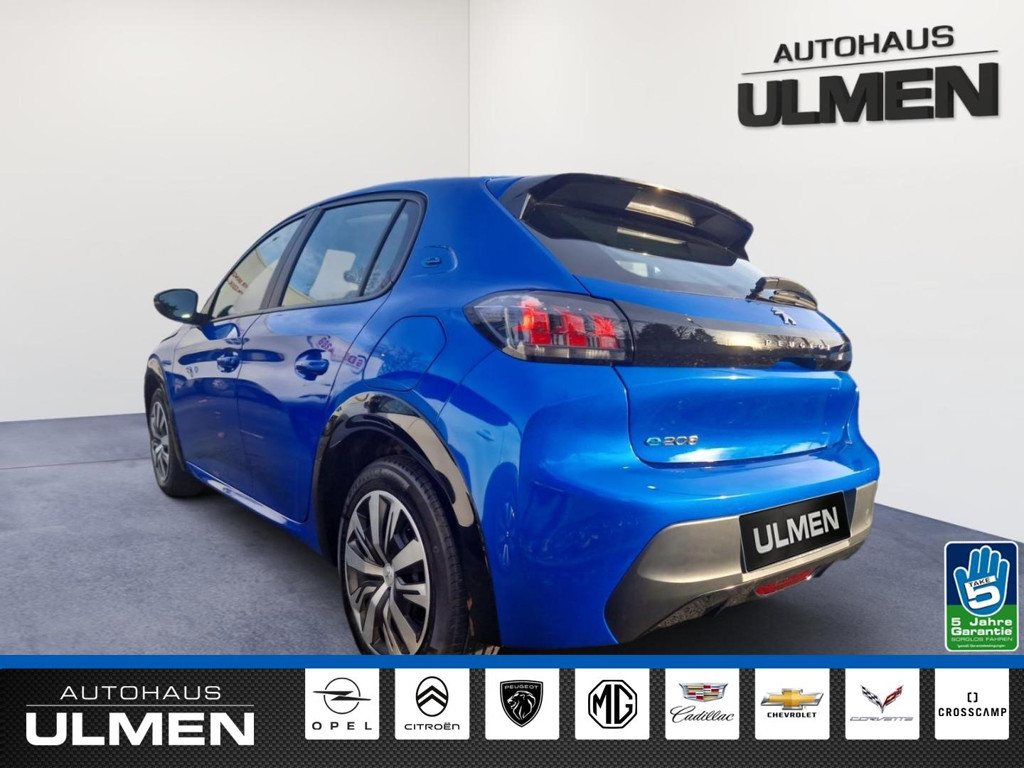 Peugeot e-208