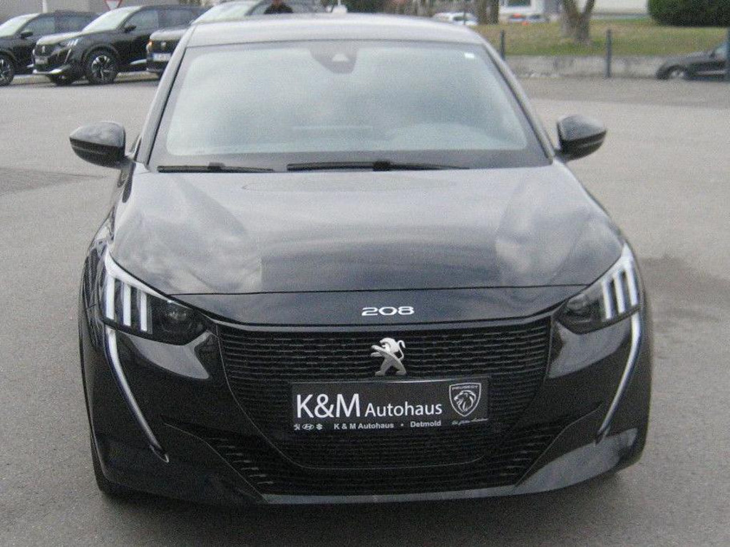 Peugeot e-208