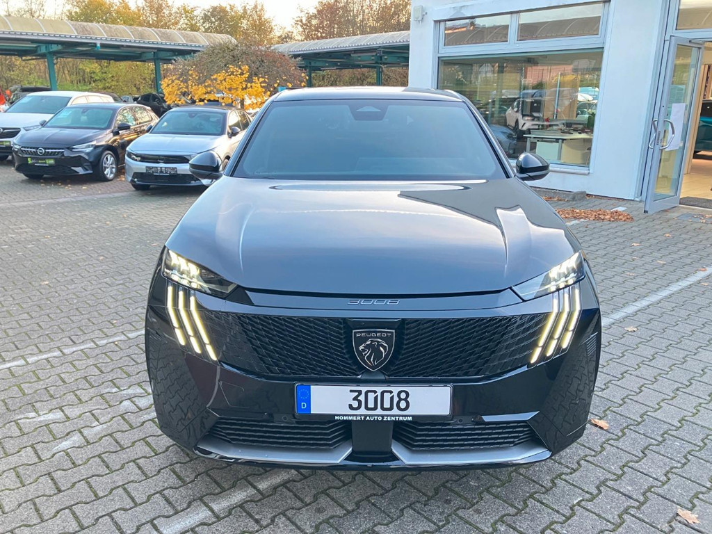 Peugeot E-3008