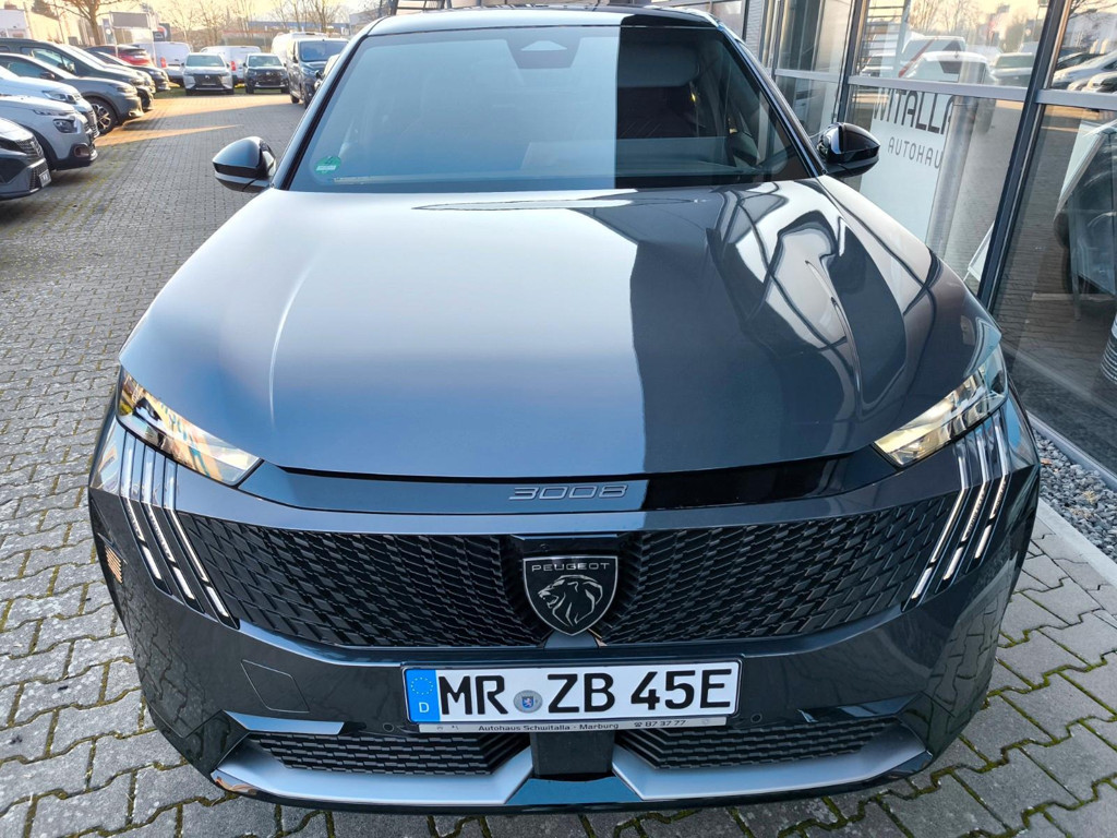 Peugeot E-3008