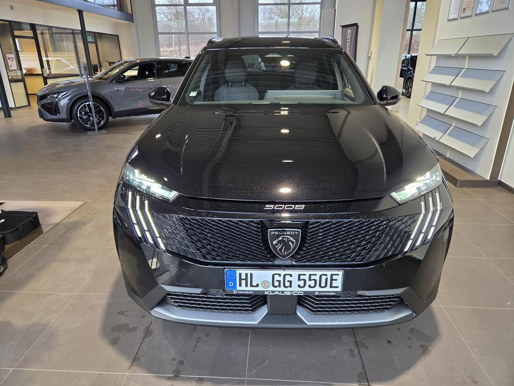 Peugeot E-5008