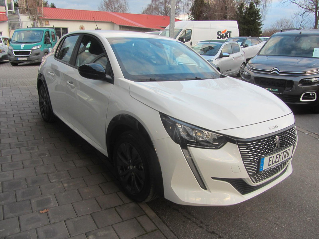 Peugeot e-208