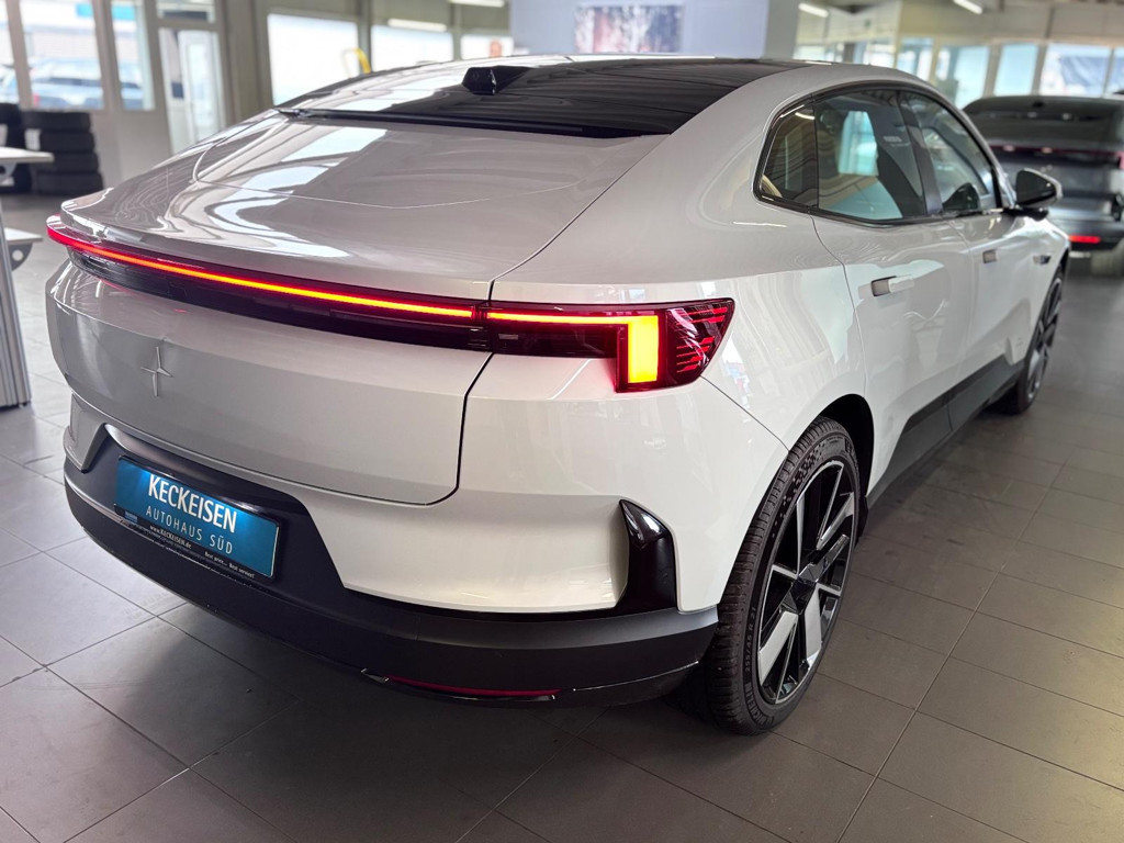 Polestar 4