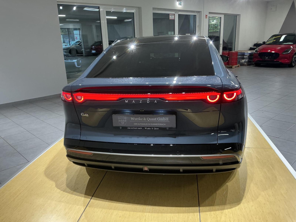 Mazda 6e