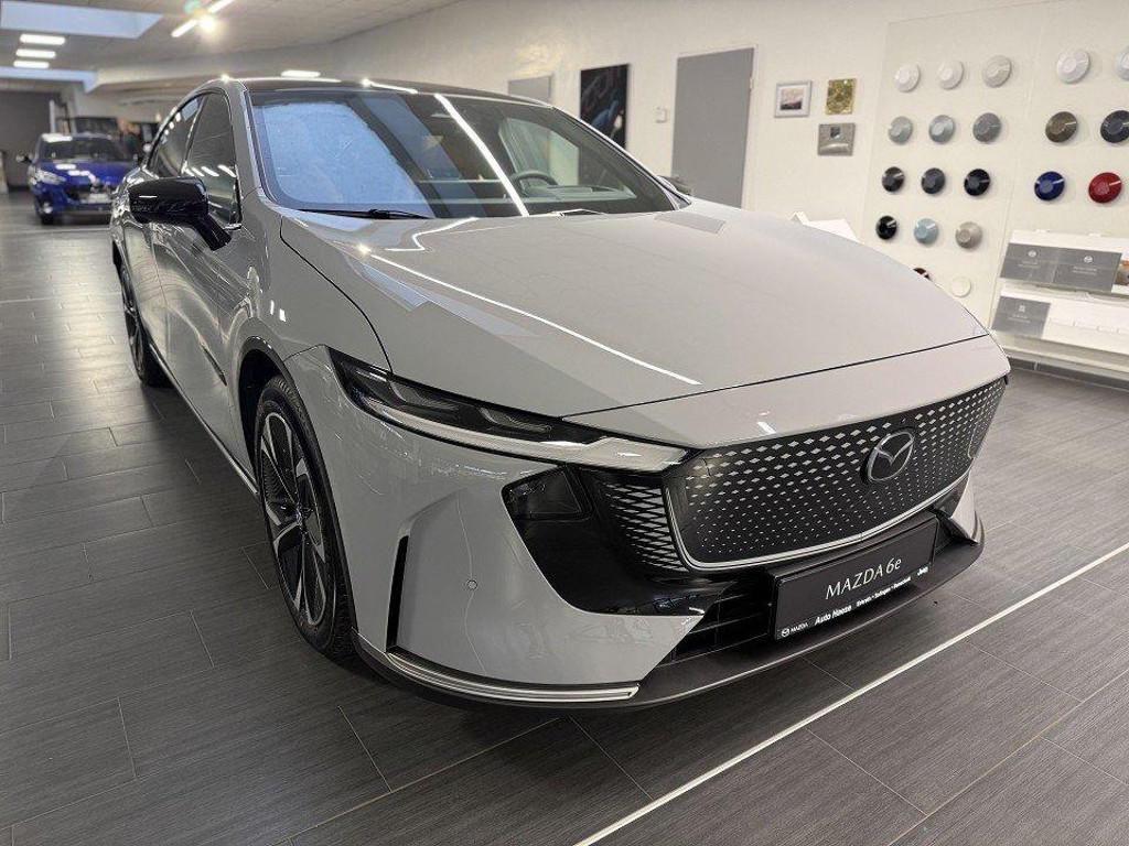 Mazda 6e