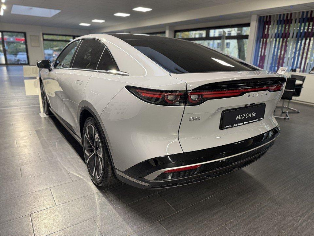 Mazda 6e