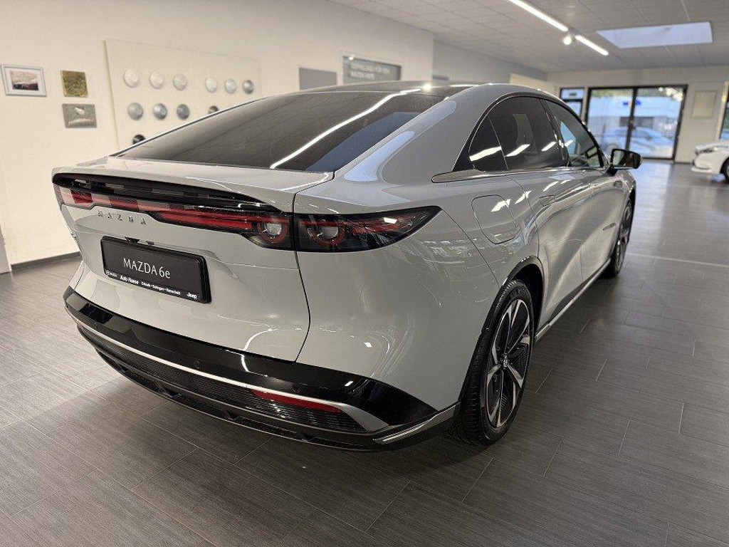 Mazda 6e