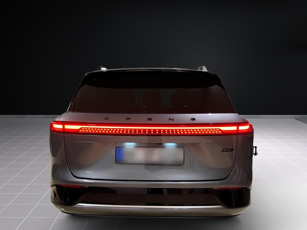Xpeng G9