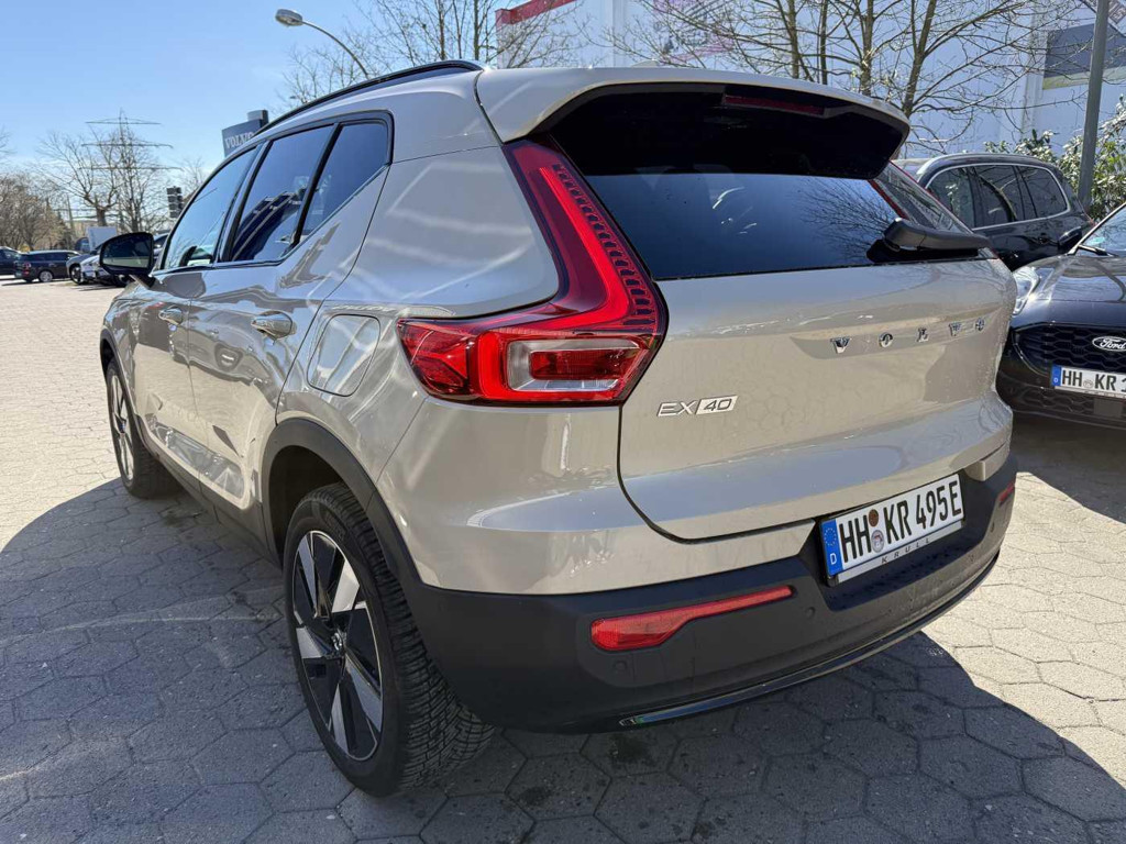Volvo EX40