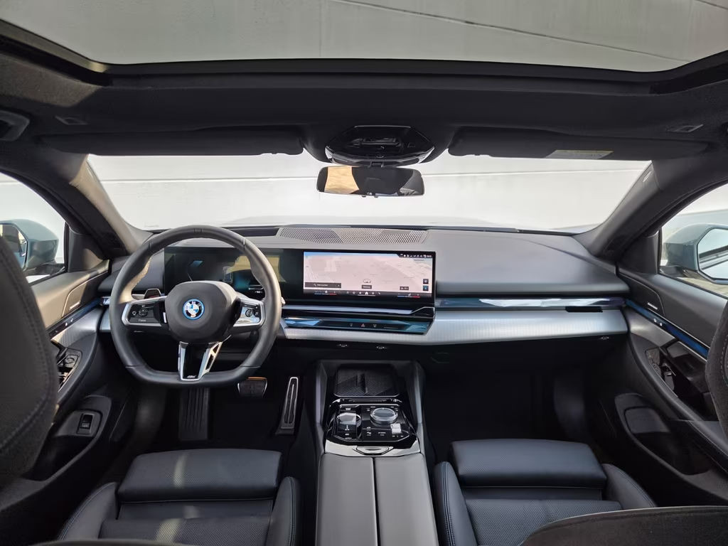 BMW i5