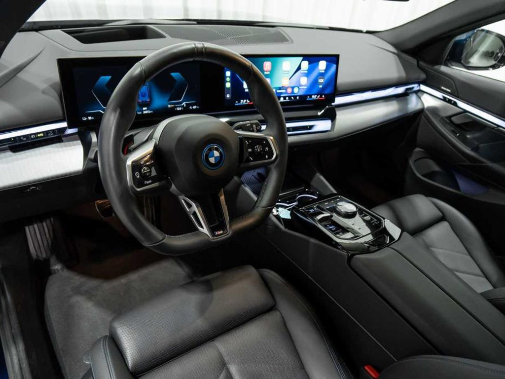 BMW i5