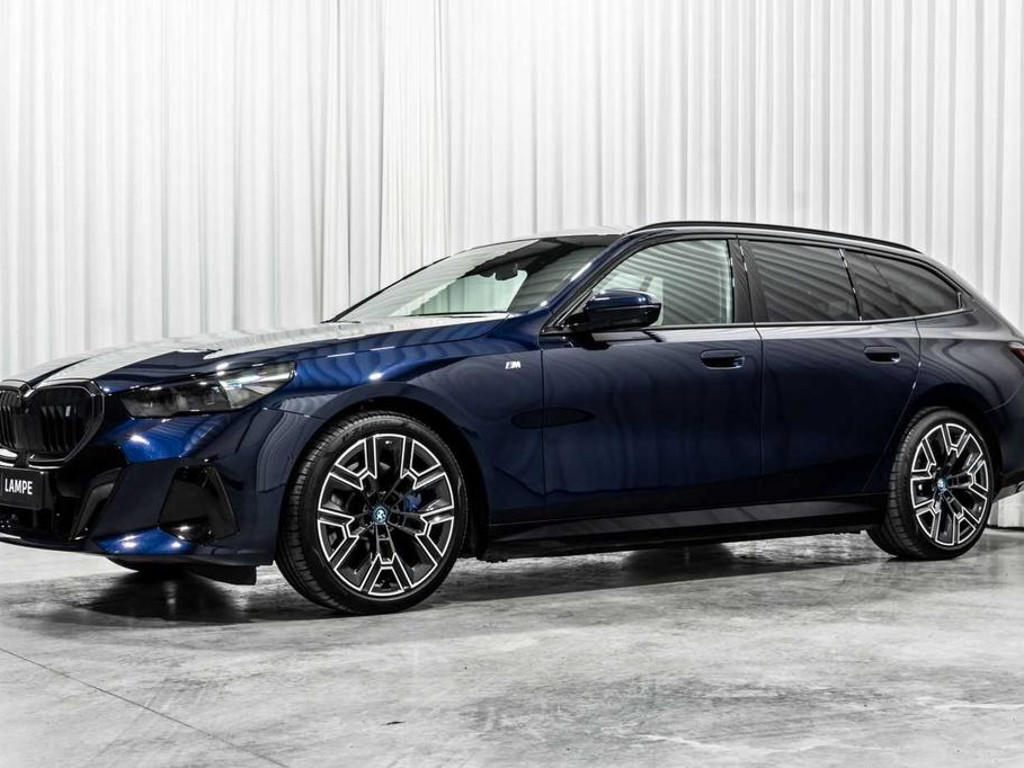 BMW i5