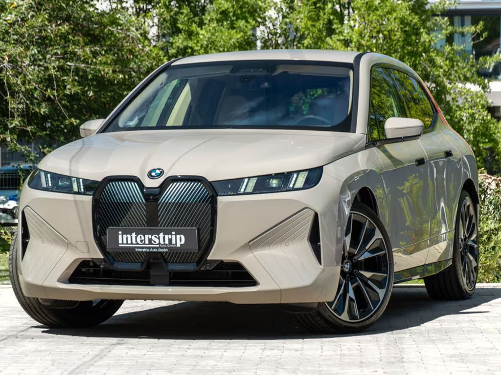 BMW iX