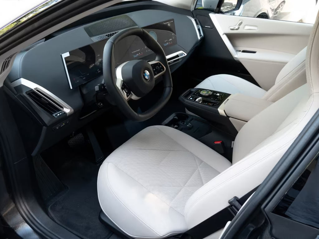 BMW iX