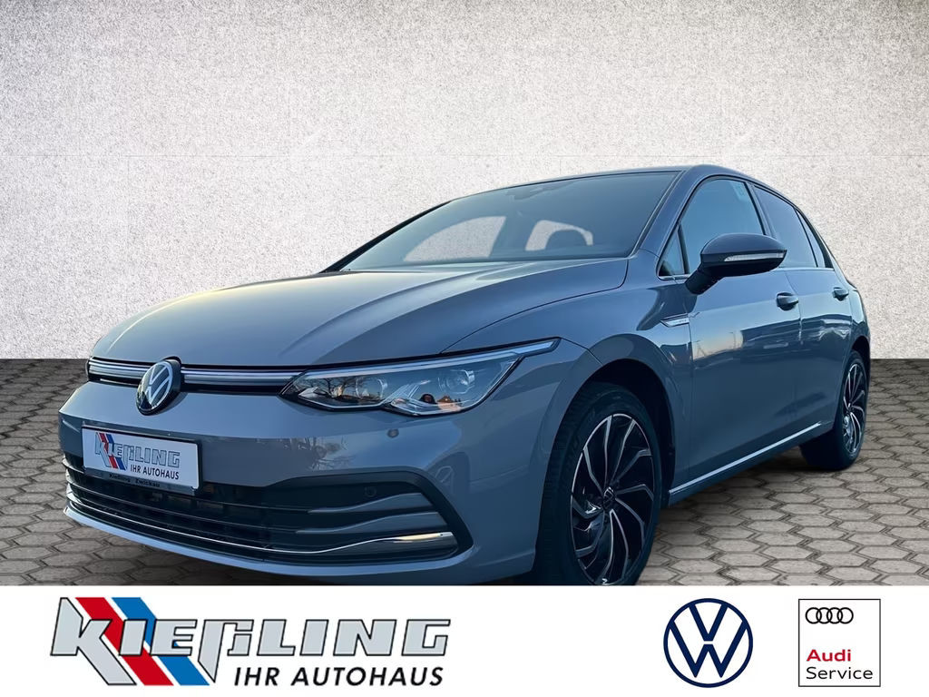 Volkswagen Golf 2023 Benzine