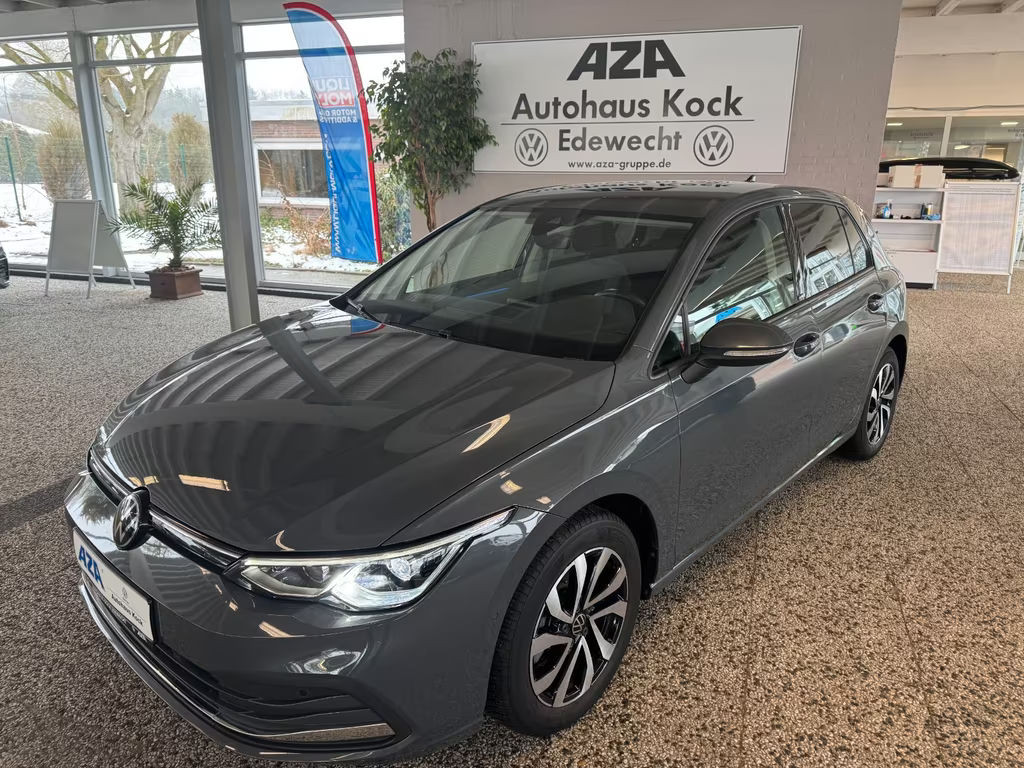 Volkswagen Golf 2023 Benzine