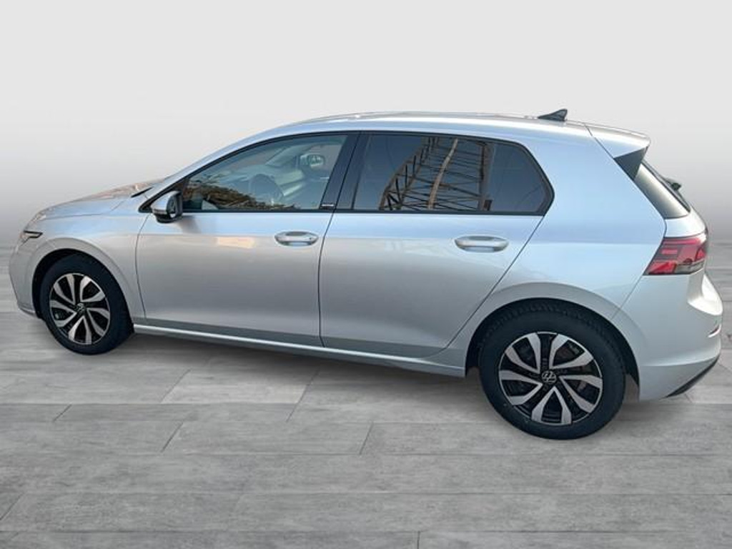 Volkswagen Golf 2023 Benzine