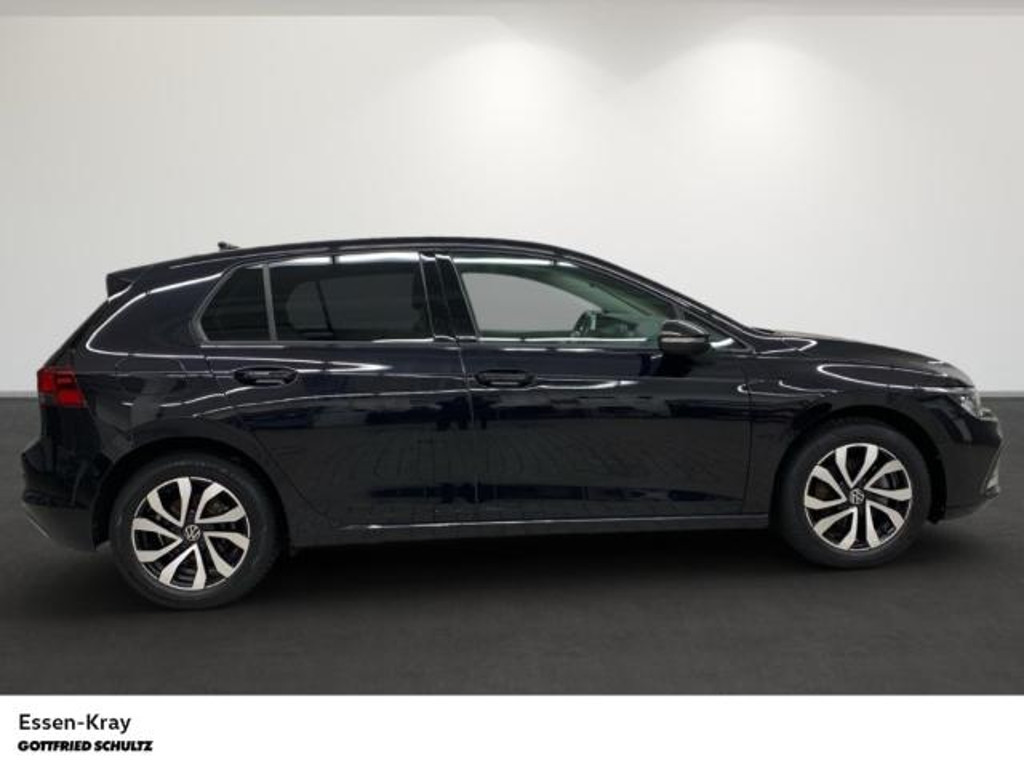 Volkswagen Golf 2023 Benzine