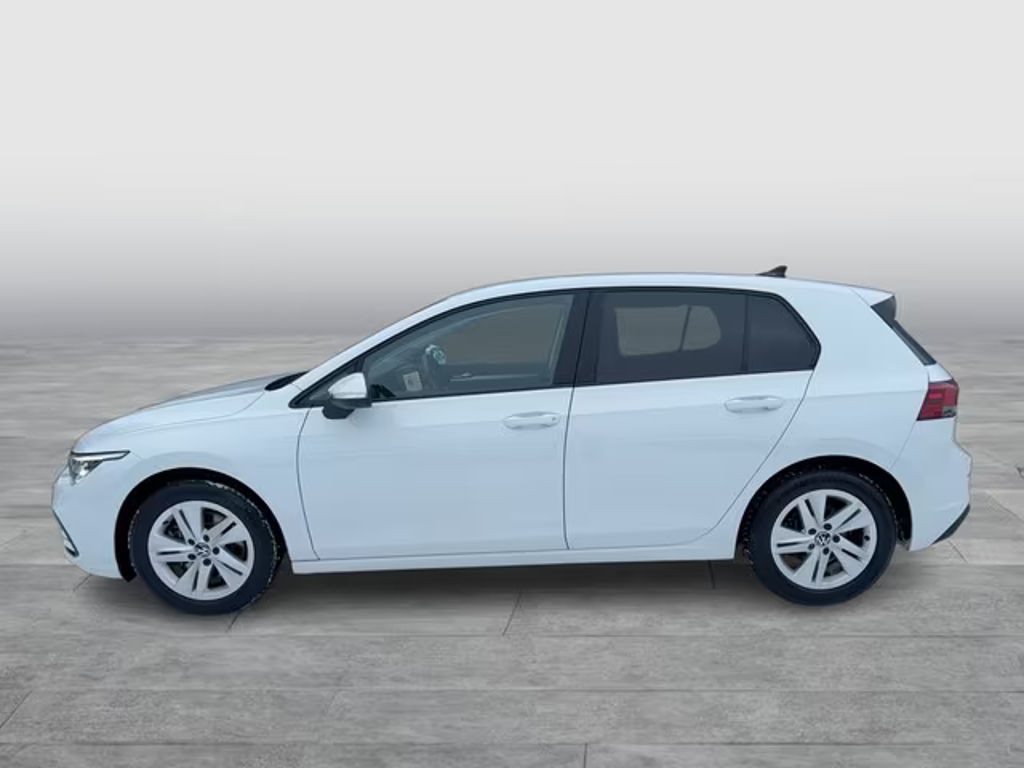 Volkswagen Golf 2023 Benzine