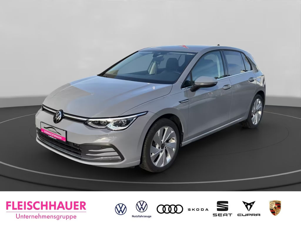 Volkswagen Golf 2023 Benzine