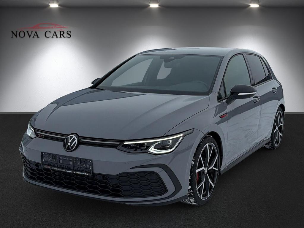 Volkswagen Golf 2023 Benzine