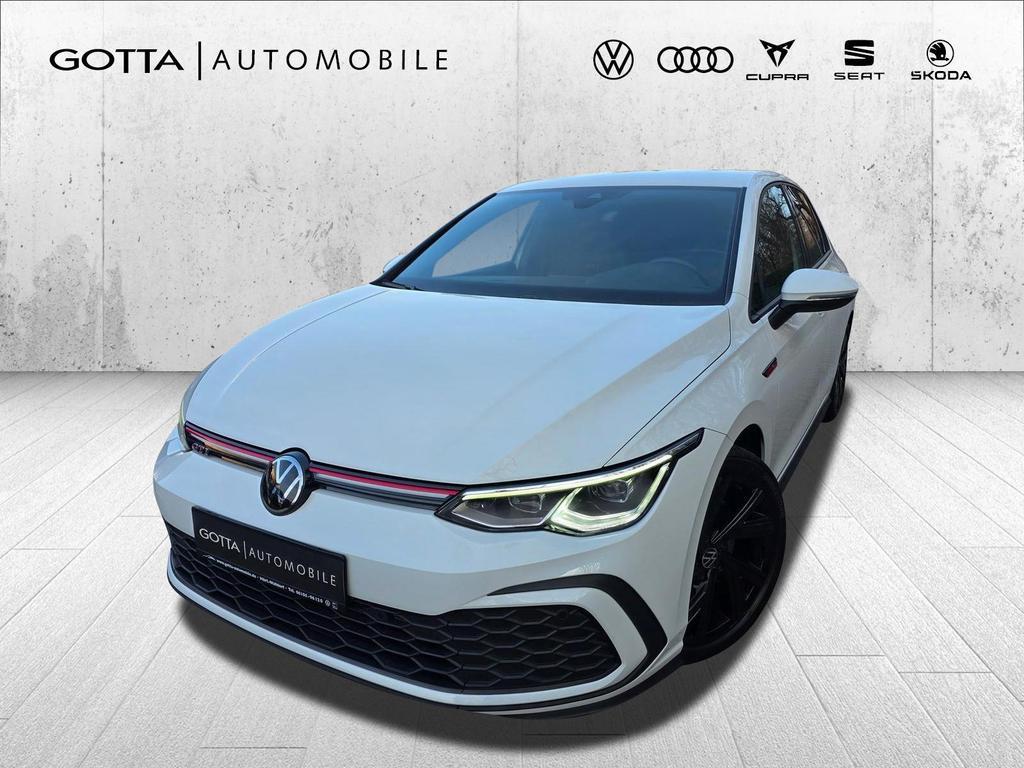 Volkswagen Golf 2023 Benzine
