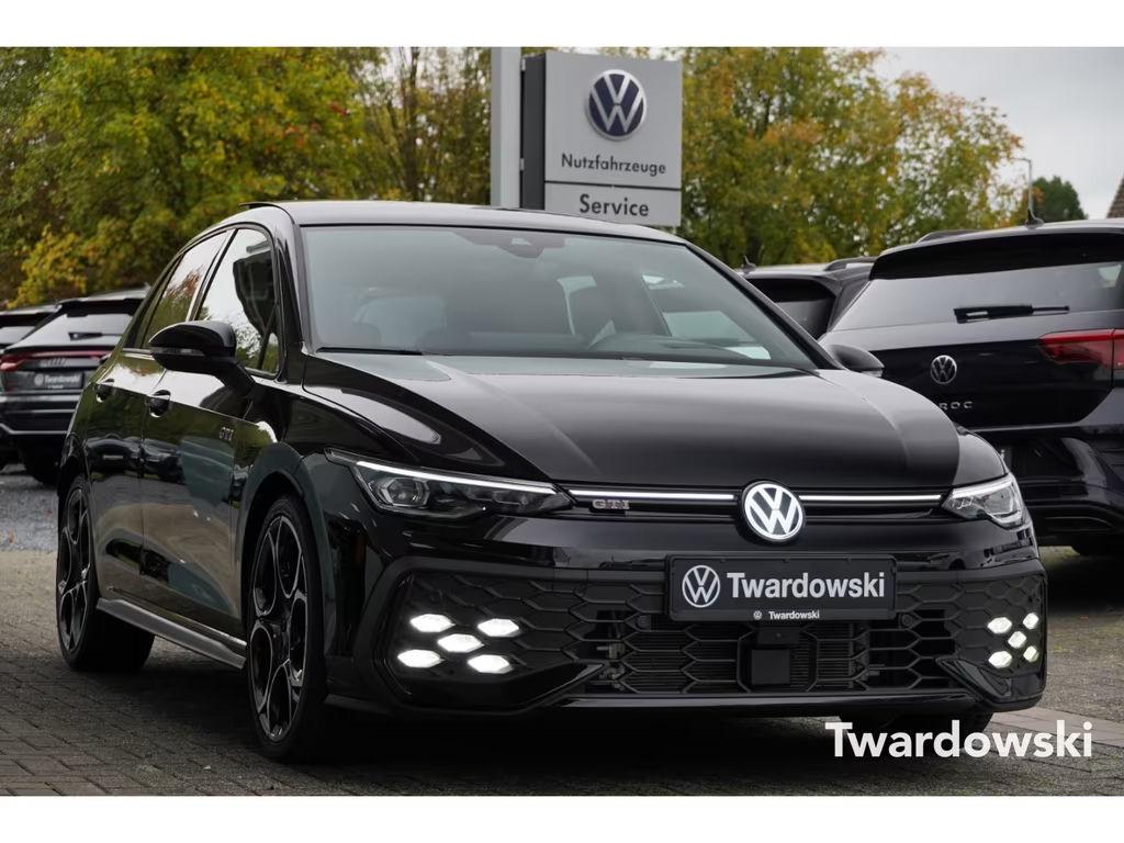 Volkswagen Golf 2024 Benzine