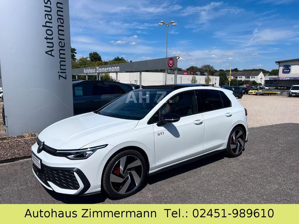 Volkswagen Golf 2024 Benzine