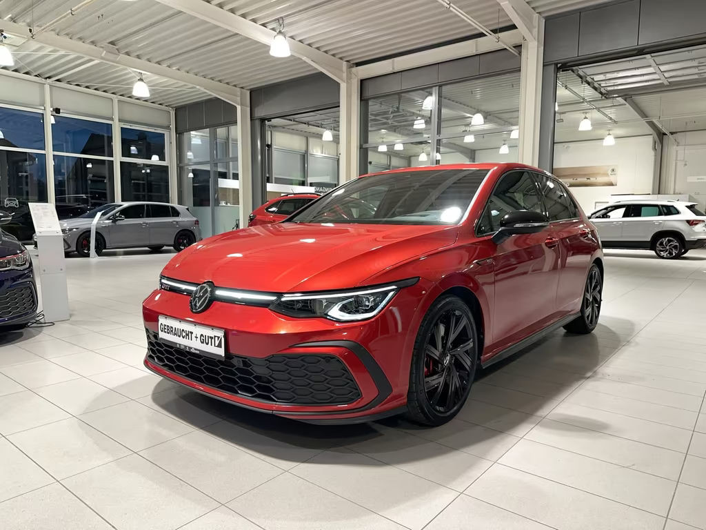 Volkswagen Golf 2023 Benzine