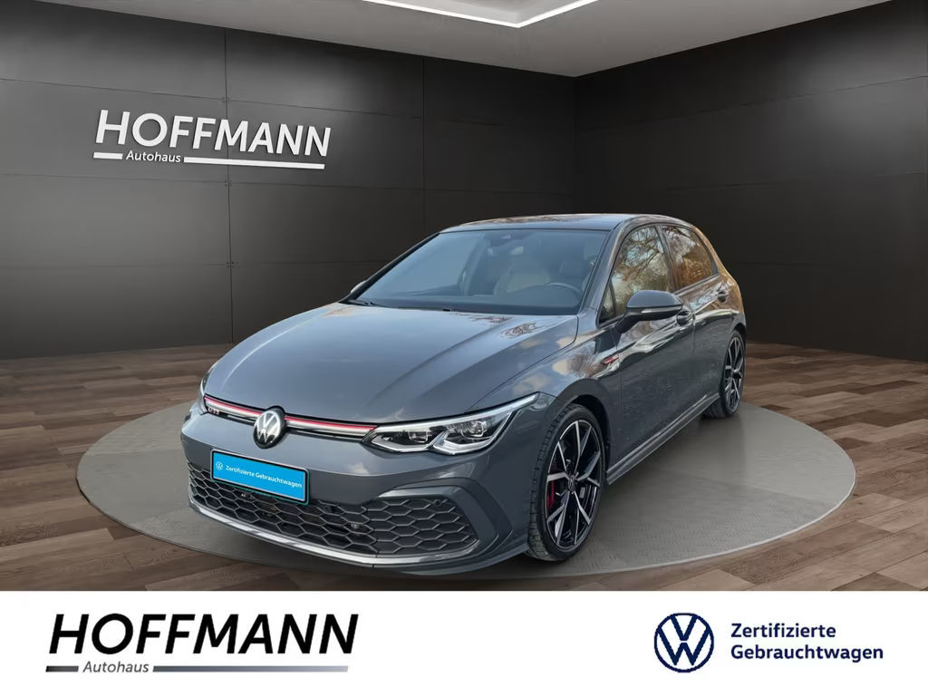 Volkswagen Golf 2023 Benzine