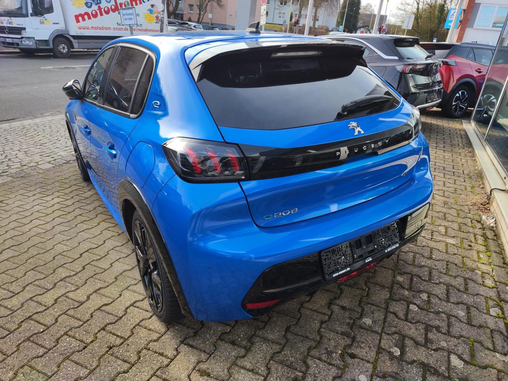 Peugeot e-208