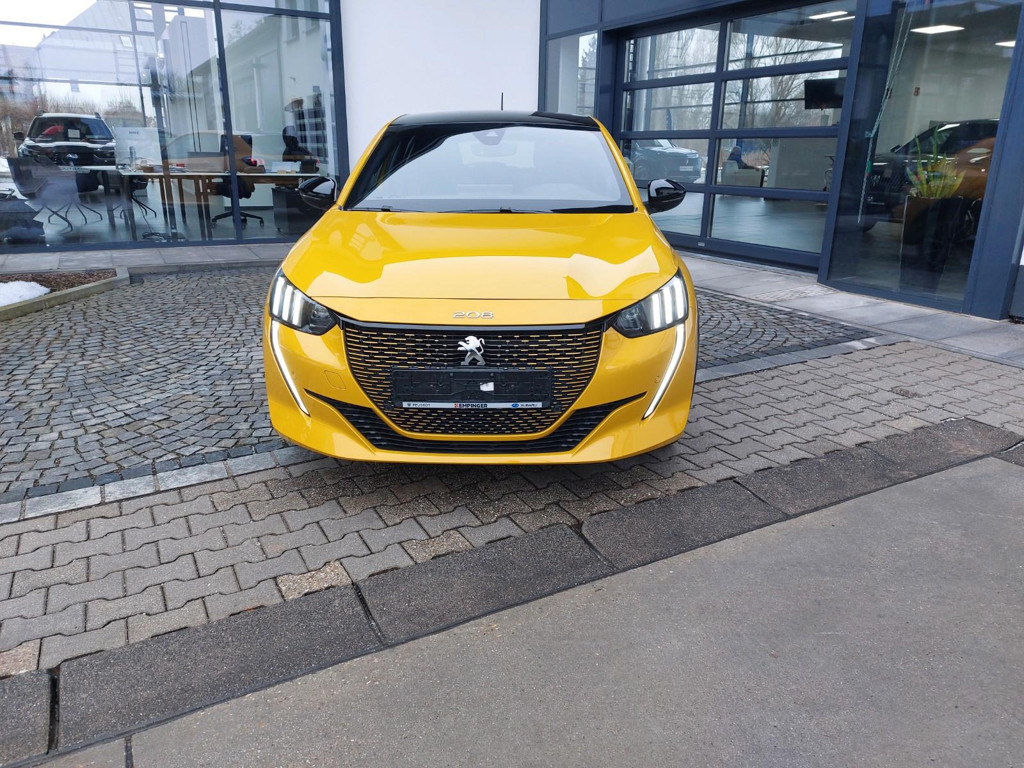 Peugeot e-208
