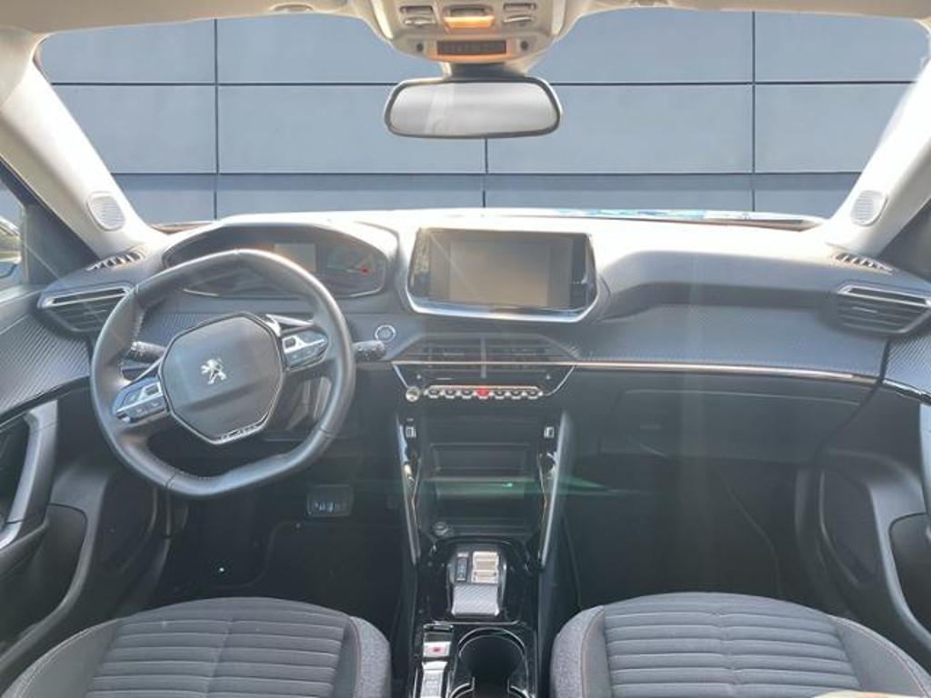 Peugeot e-2008