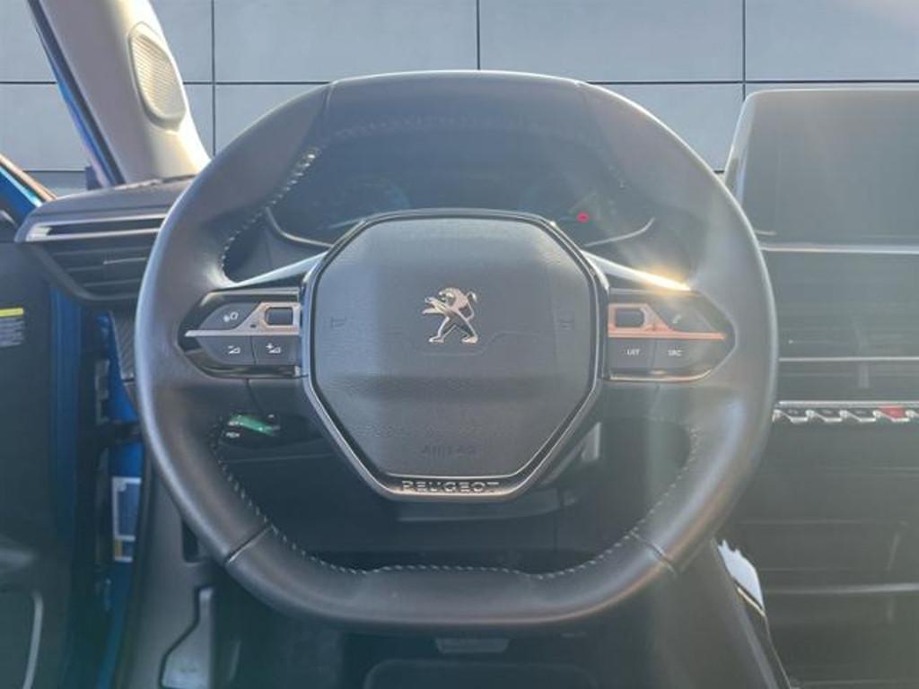 Peugeot e-2008