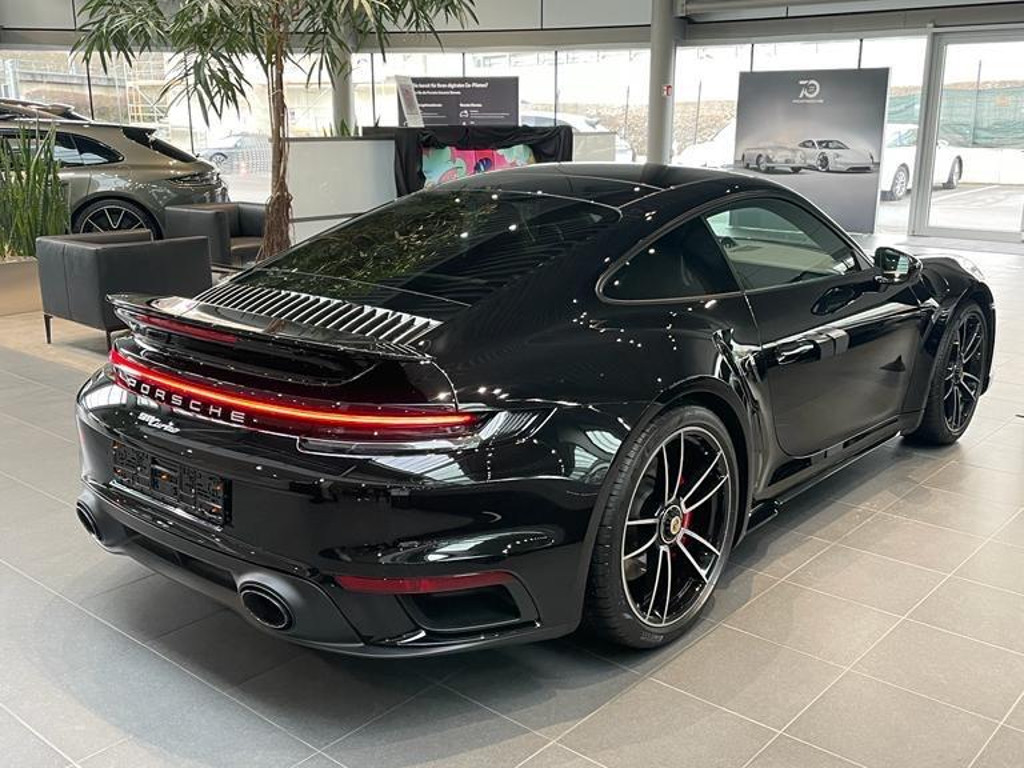Porsche 992