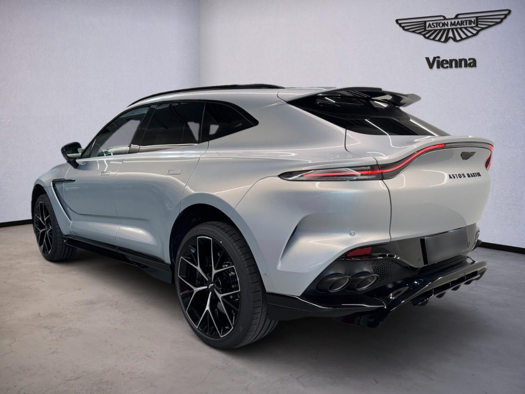 Aston Martin DBX