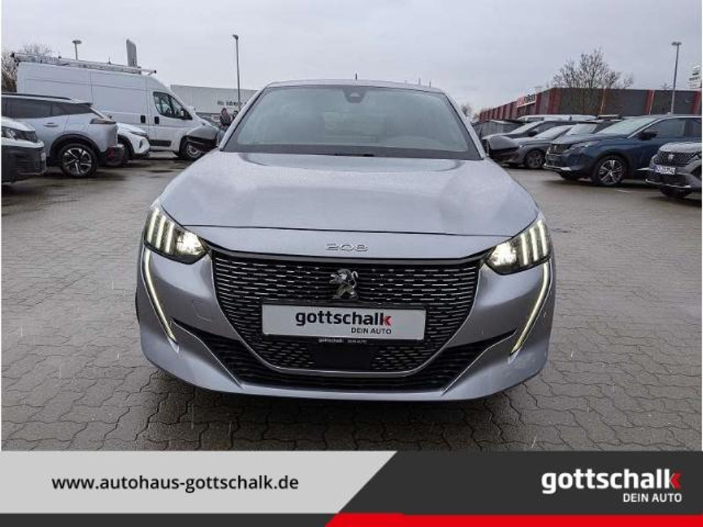 Peugeot e-208
