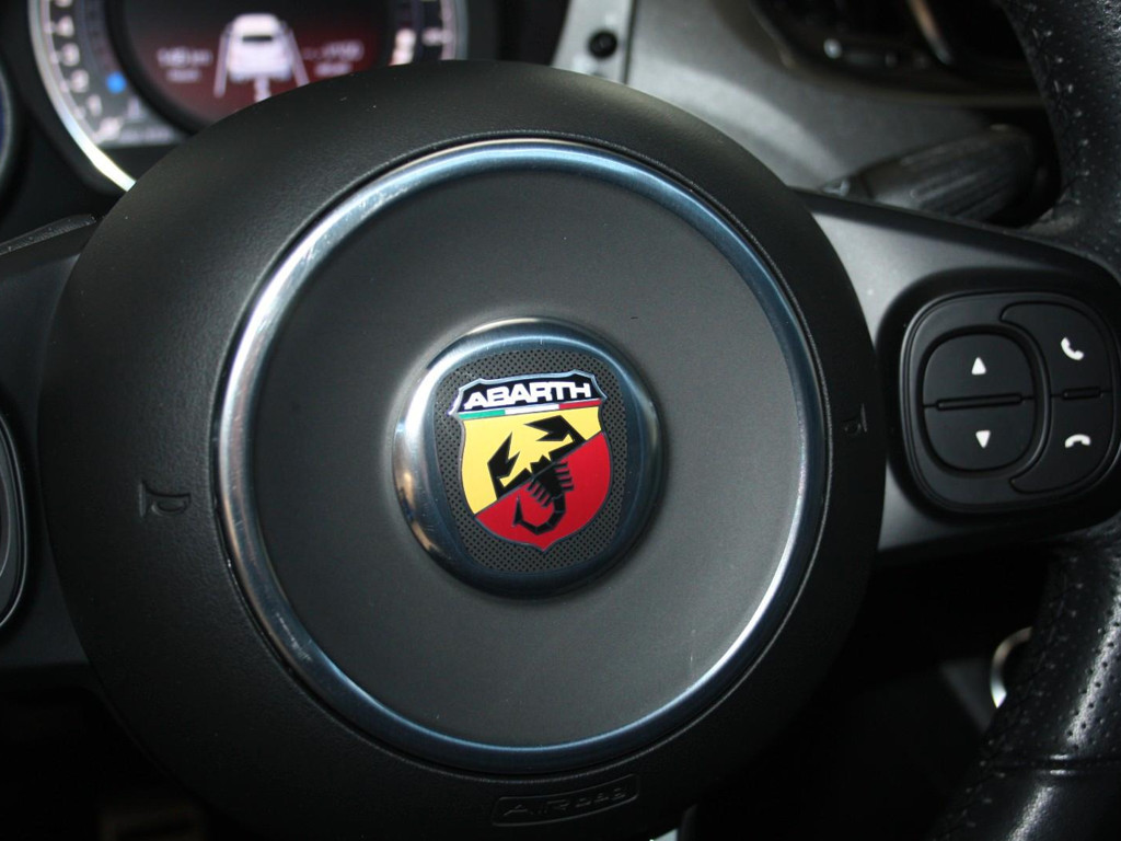 Abarth 500 2021 Benzine
