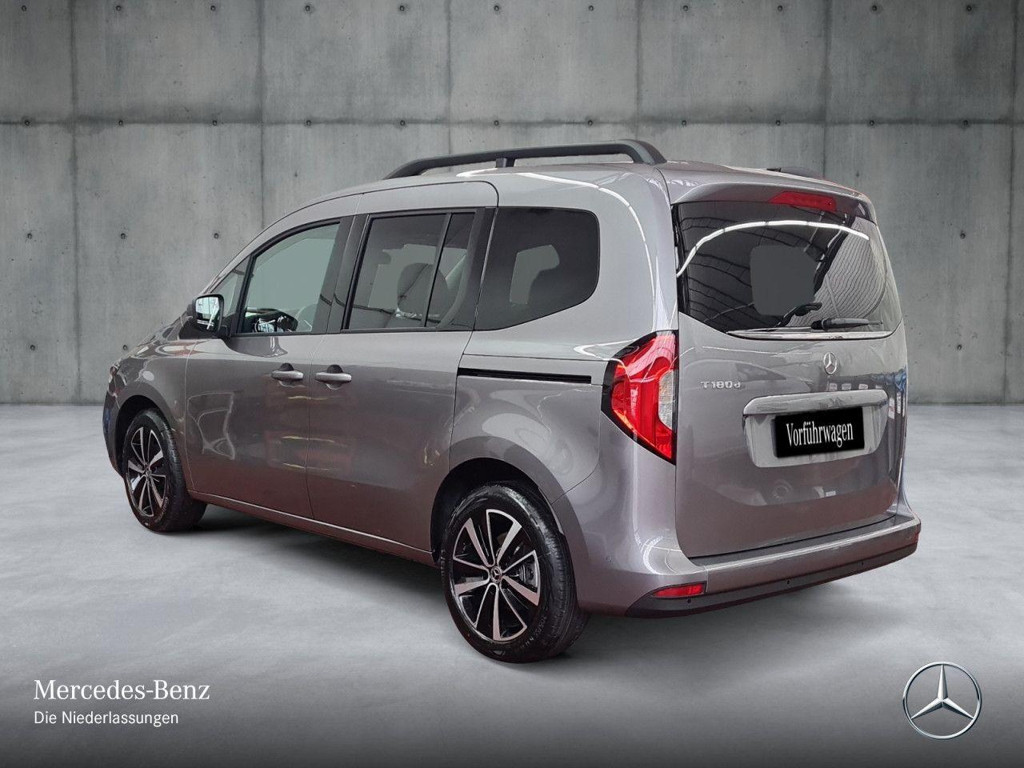 Mercedes-Benz T 180