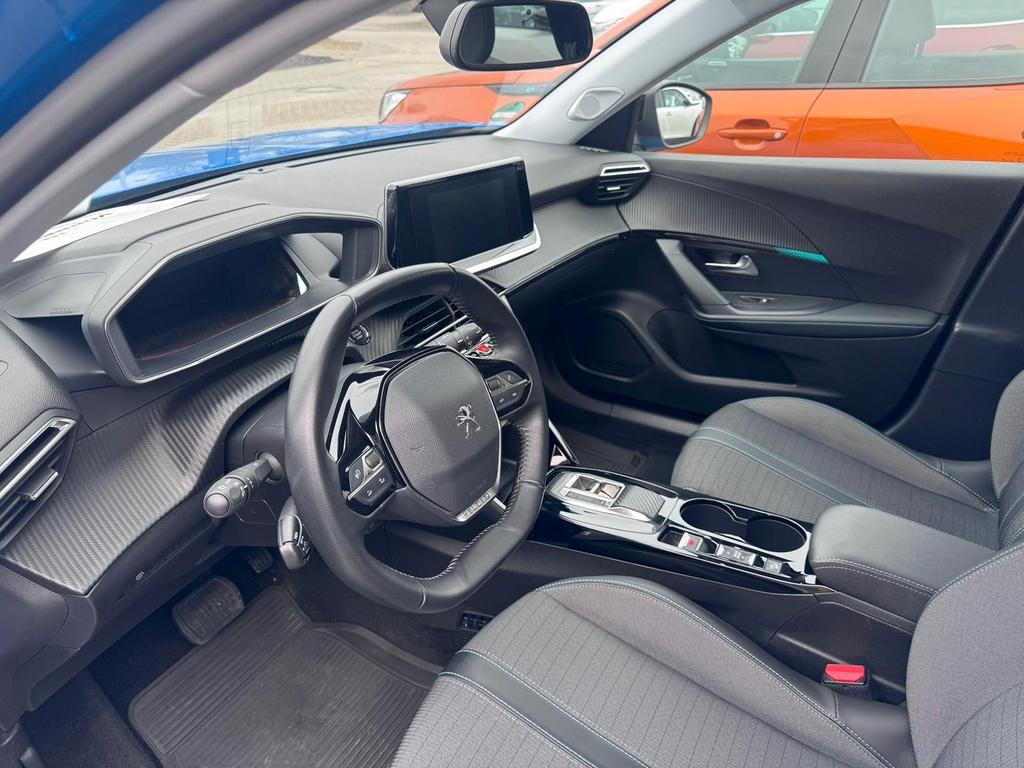 Peugeot e-2008