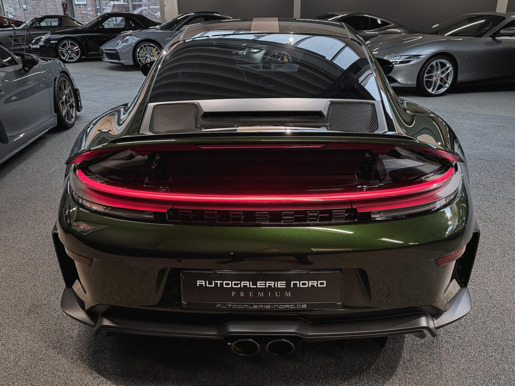 Porsche 992