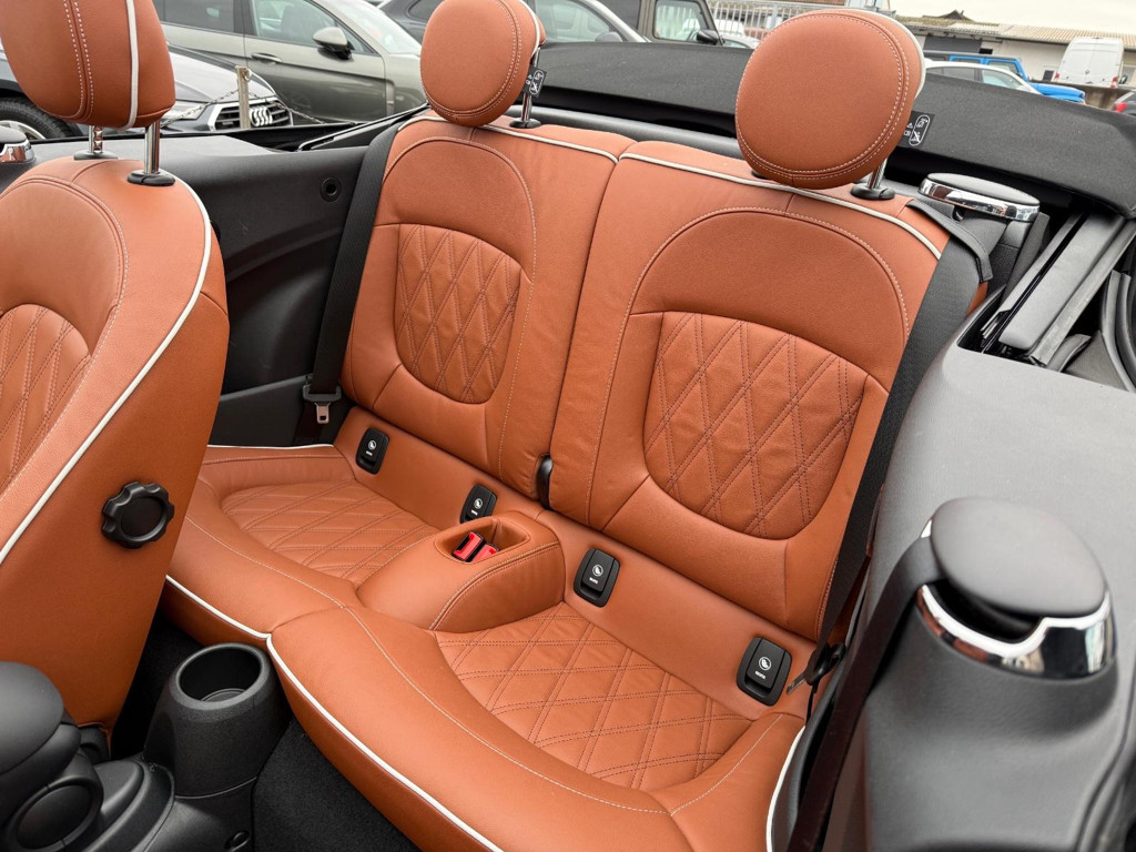 Mini John Cooper Works Cabrio