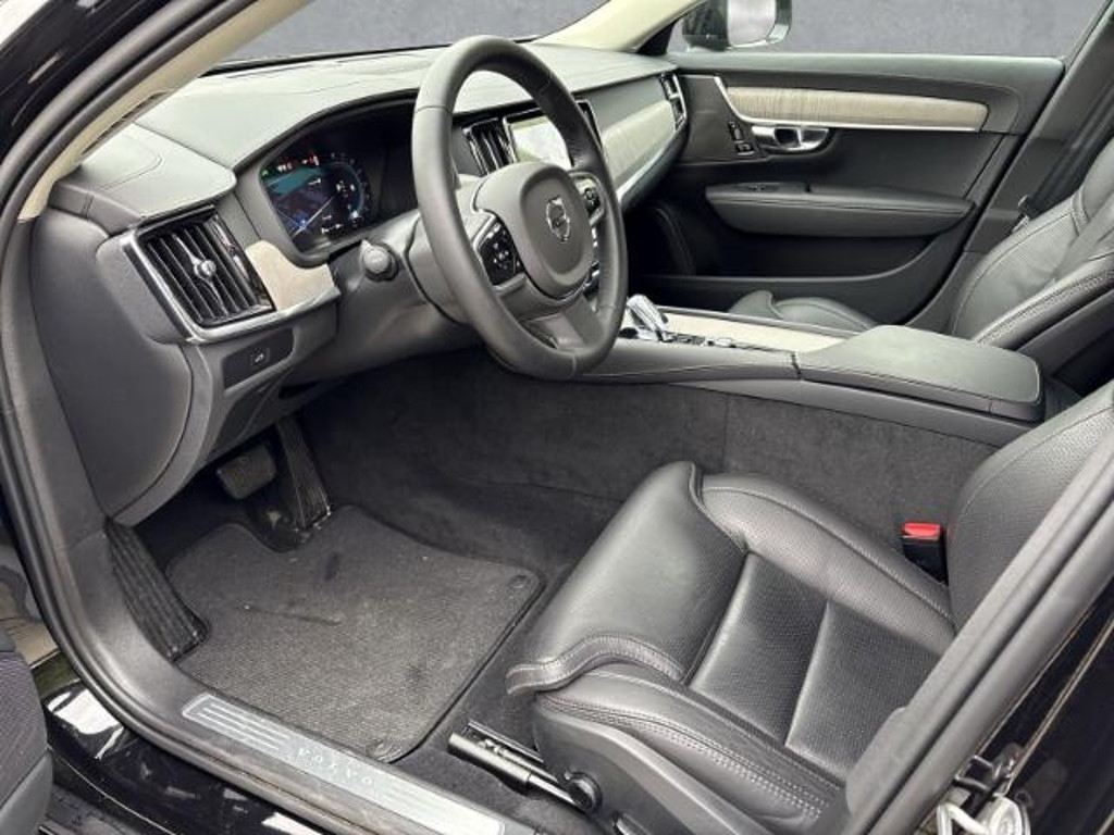 Volvo V90 Cross Country