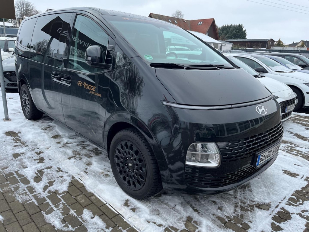 Hyundai Staria 2025 Benzine