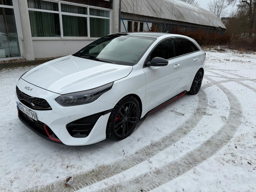 Kia ProCeed