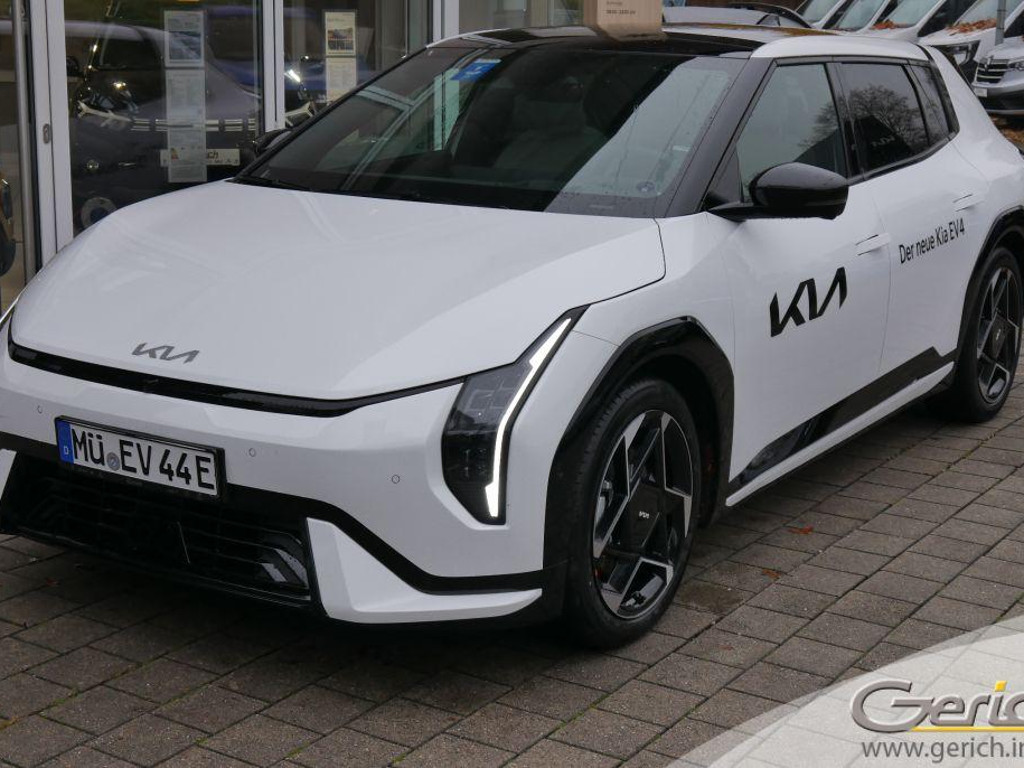 Kia EV4